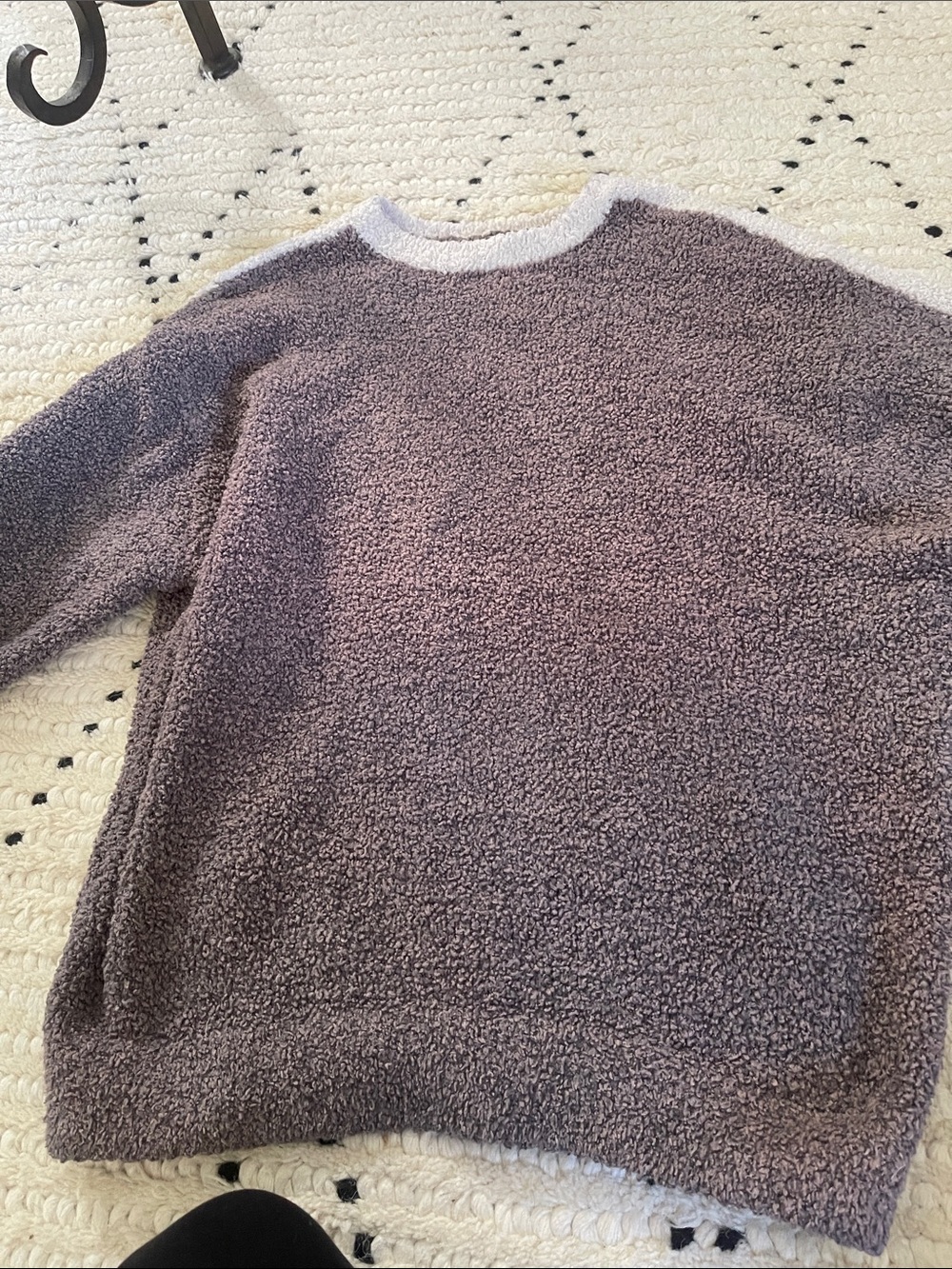 SKIMS Women’s Plush Crewneck Sweater in Taupe with Cream Trim
